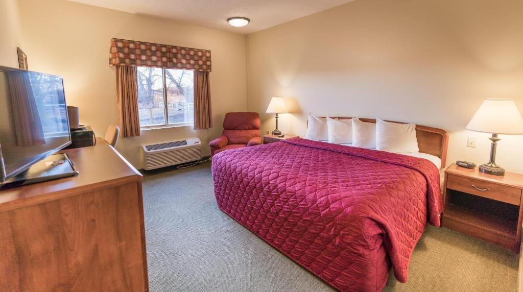 Supertel Inn And Conference Center Creston Екстериор снимка