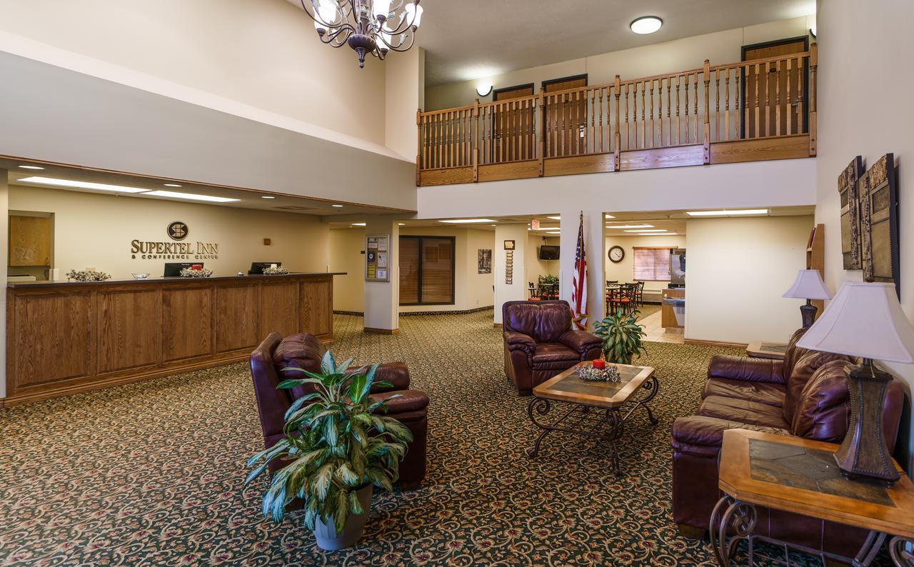 Supertel Inn And Conference Center Creston Екстериор снимка